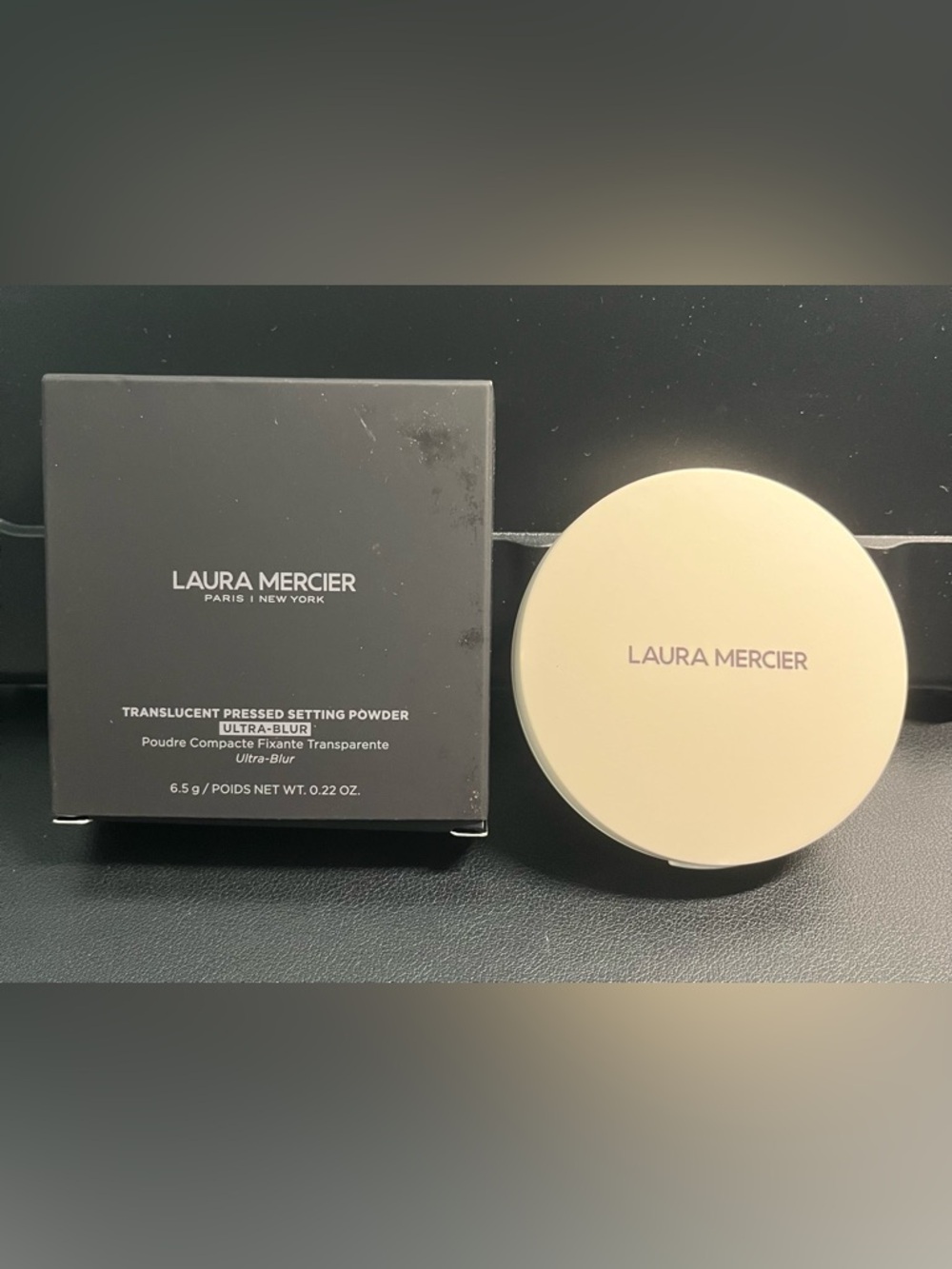 Laura Mercier Translucent Pressed Setting Powder  - Translucent Honey.